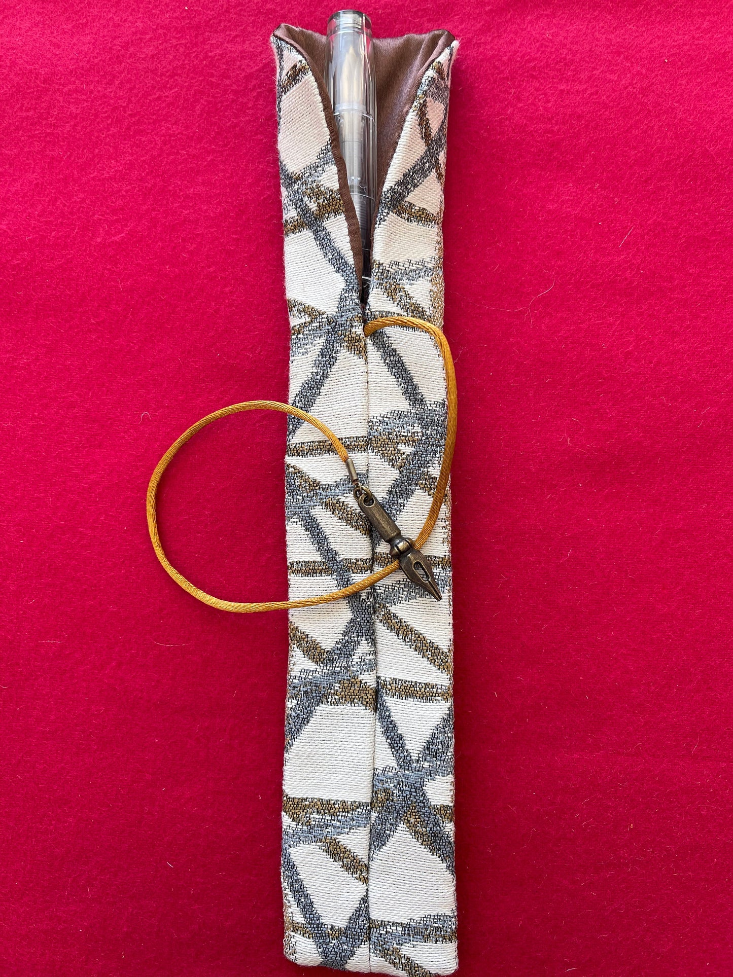 Abstract Lines - Single Pen Kimono Case with Soft Luxurious Satin Interior