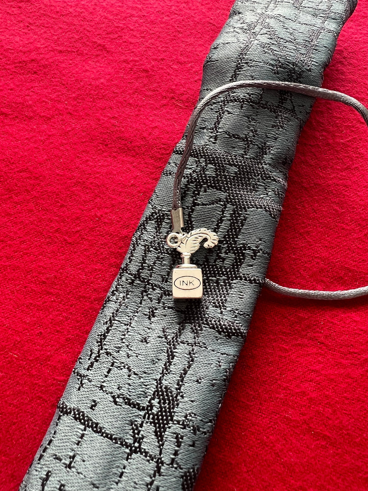 Abstract Slate - Single Pen Kimono Case with Soft Luxurious Satin Interior