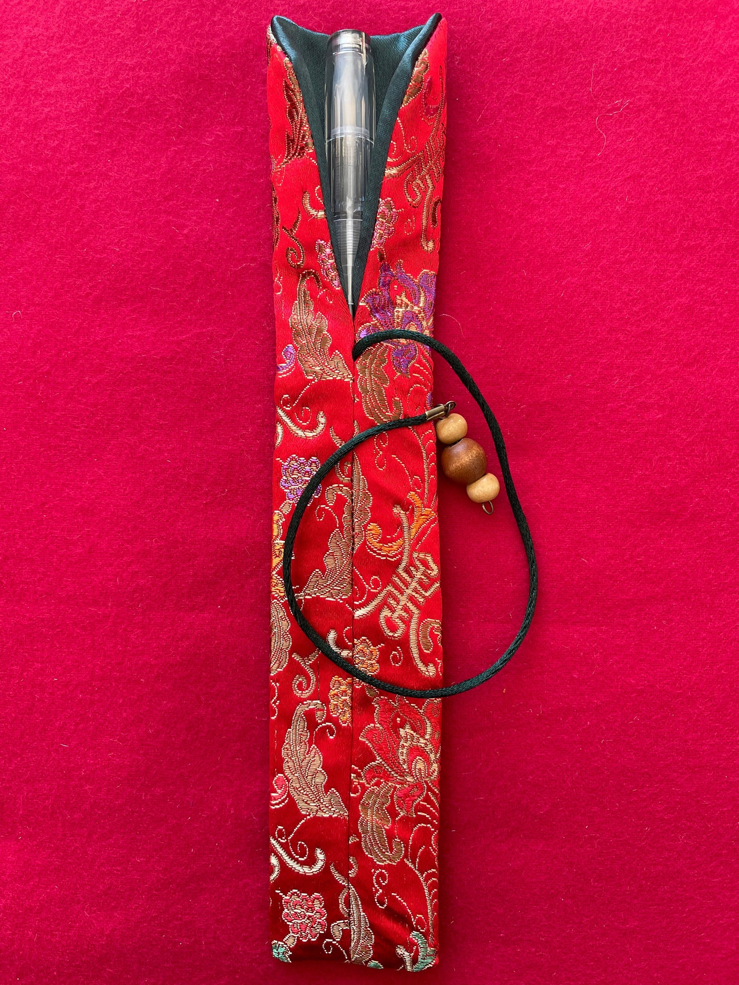 Red Brocade Flowers - Single Pen Kimono Case with Soft Luxurious Satin Interior