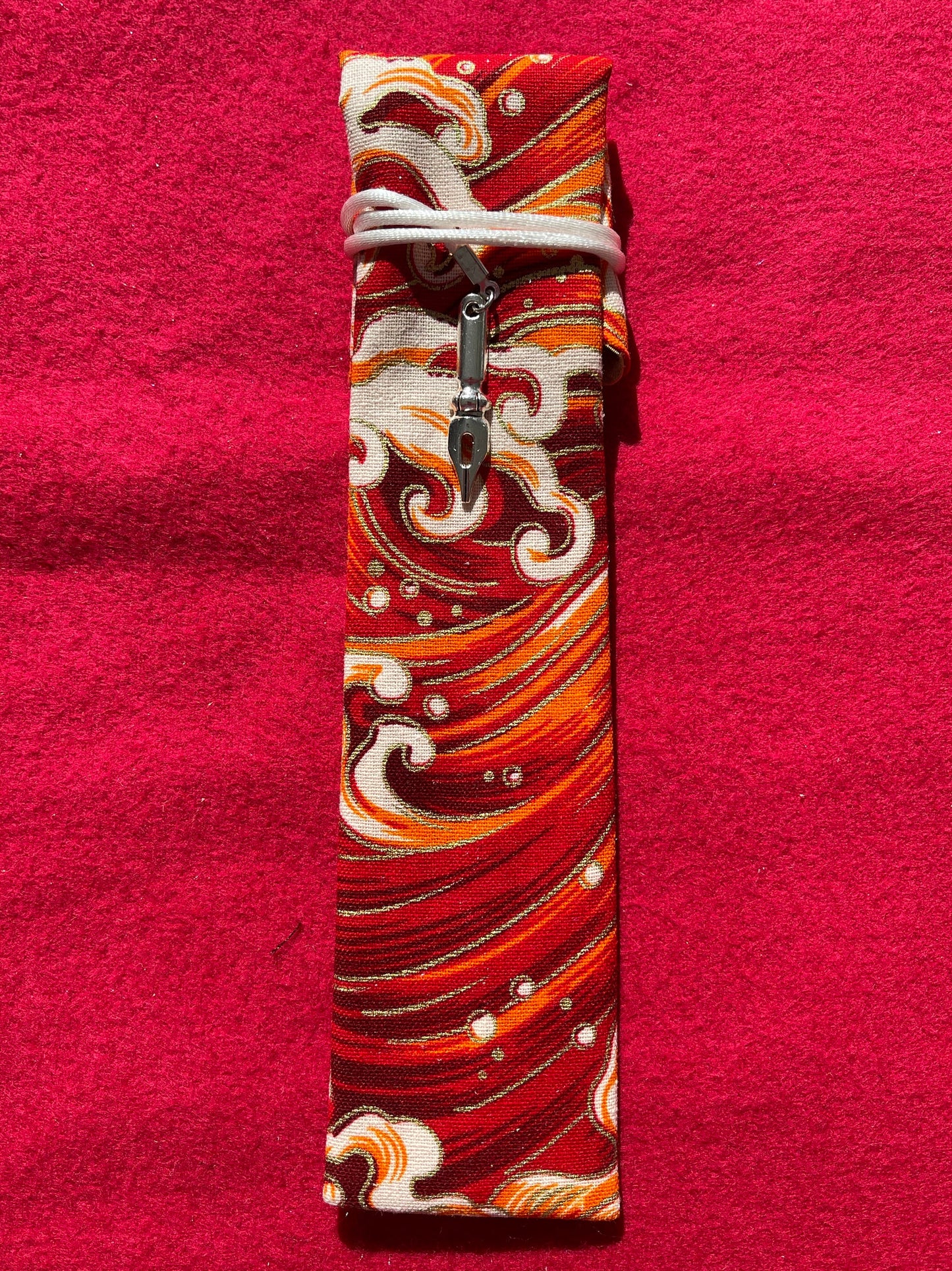 Red Waves - Single Pen Kimono Case with Soft Luxurious Satin Interior