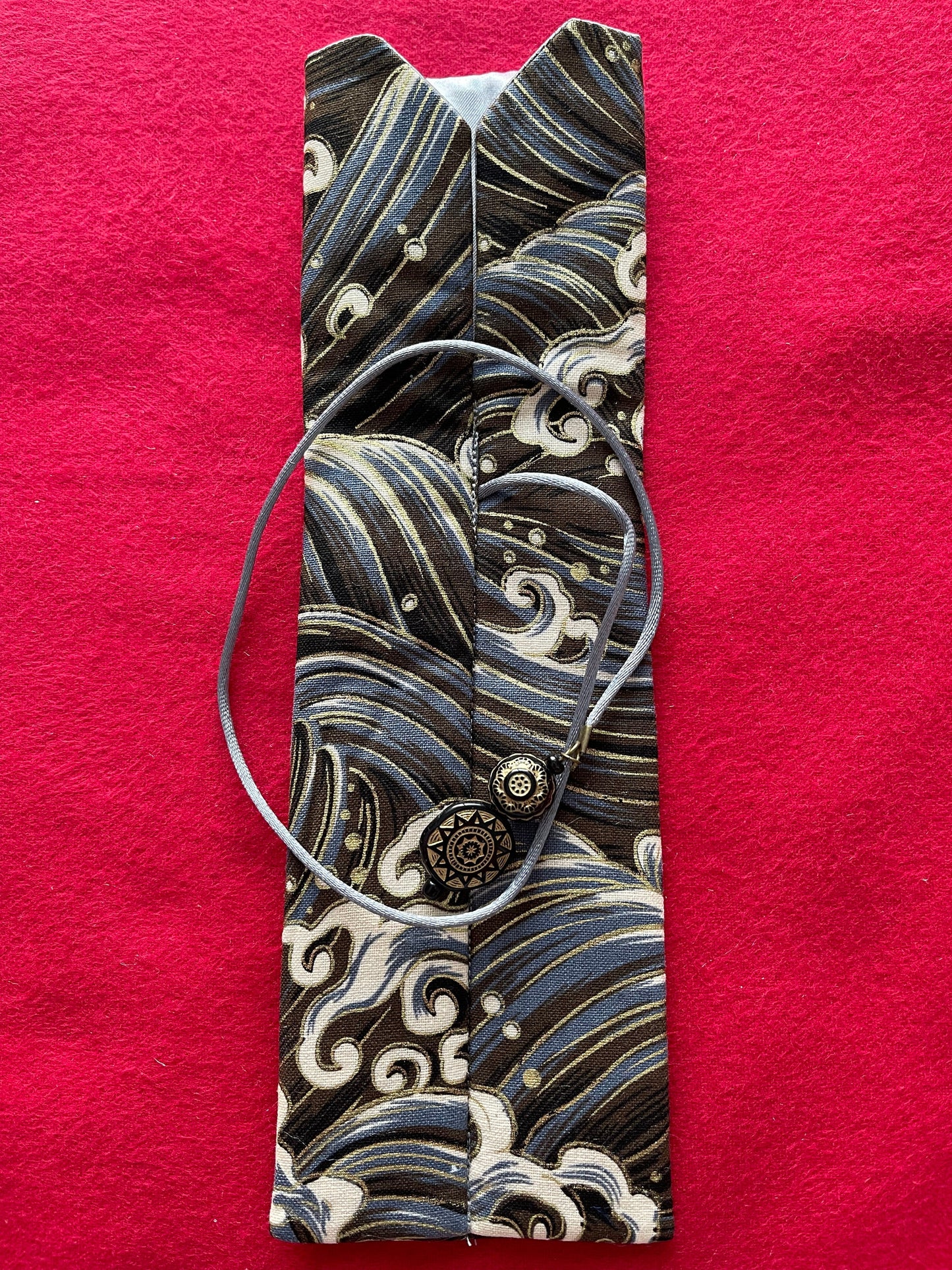 Grey Waves Double Pen Kimono Case with Soft Luxurious Satin Interior