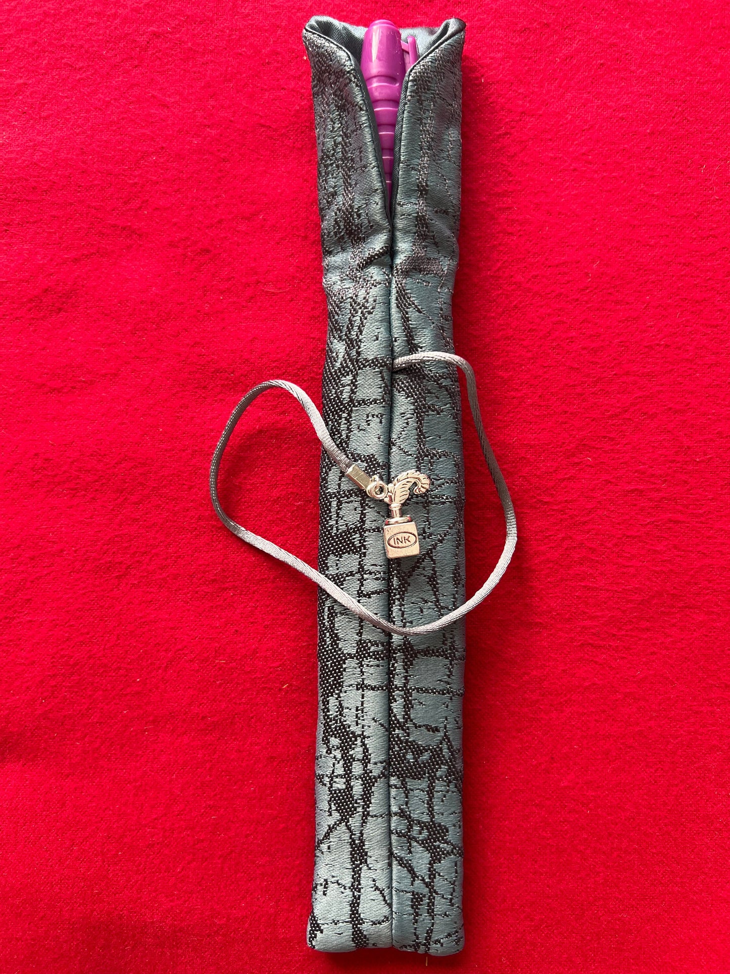 Abstract Slate - Single Pen Kimono Case with Soft Luxurious Satin Interior