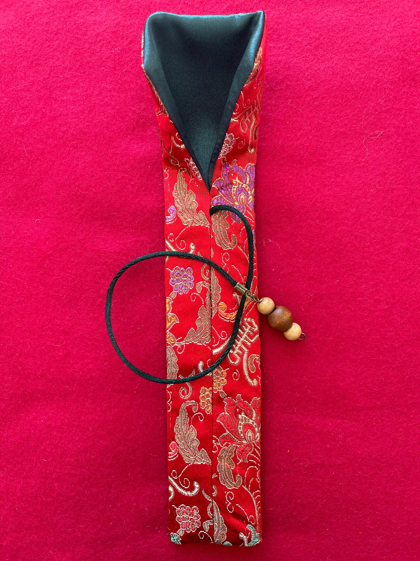 Red Brocade Flowers - Single Pen Kimono Case with Soft Luxurious Satin Interior