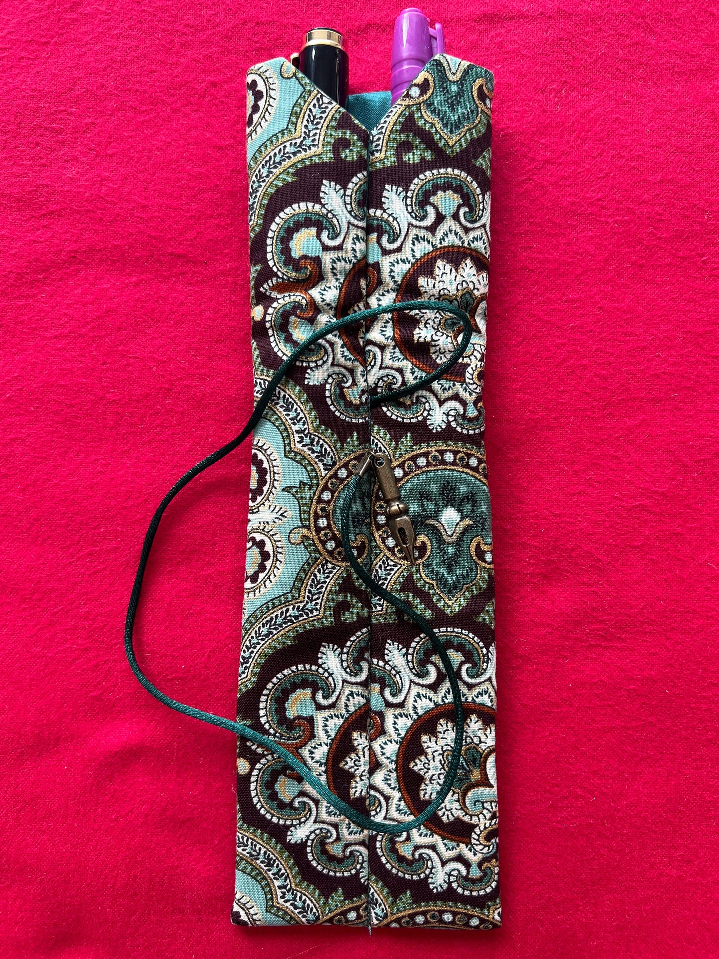 Green Paisley - Double Pen Kimono Case with Soft Luxurious Satin Interior
