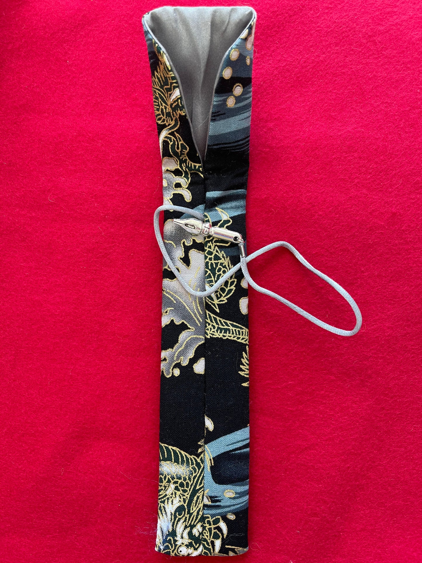 Dragons - Single Pen Kimono Case with Soft Luxurious Satin Interior