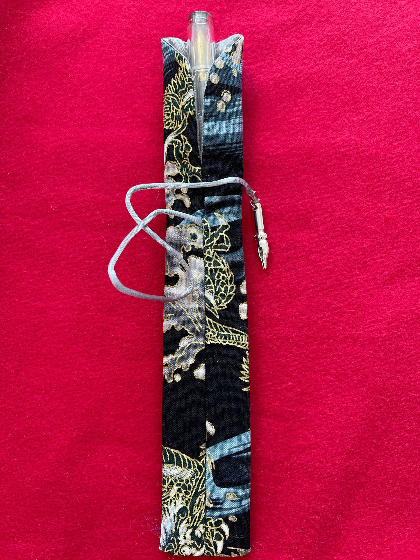 Dragons - Single Pen Kimono Case with Soft Luxurious Satin Interior