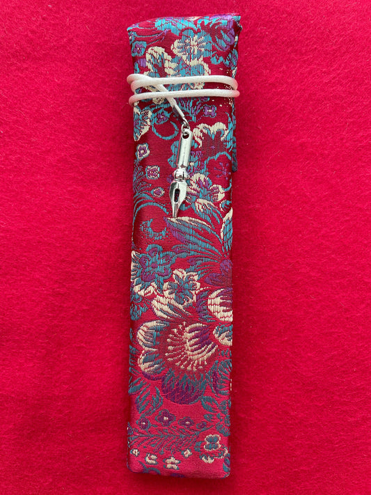 Dark Red Flowers - Single Pen Kimono Case with Soft Luxurious Satin Interior