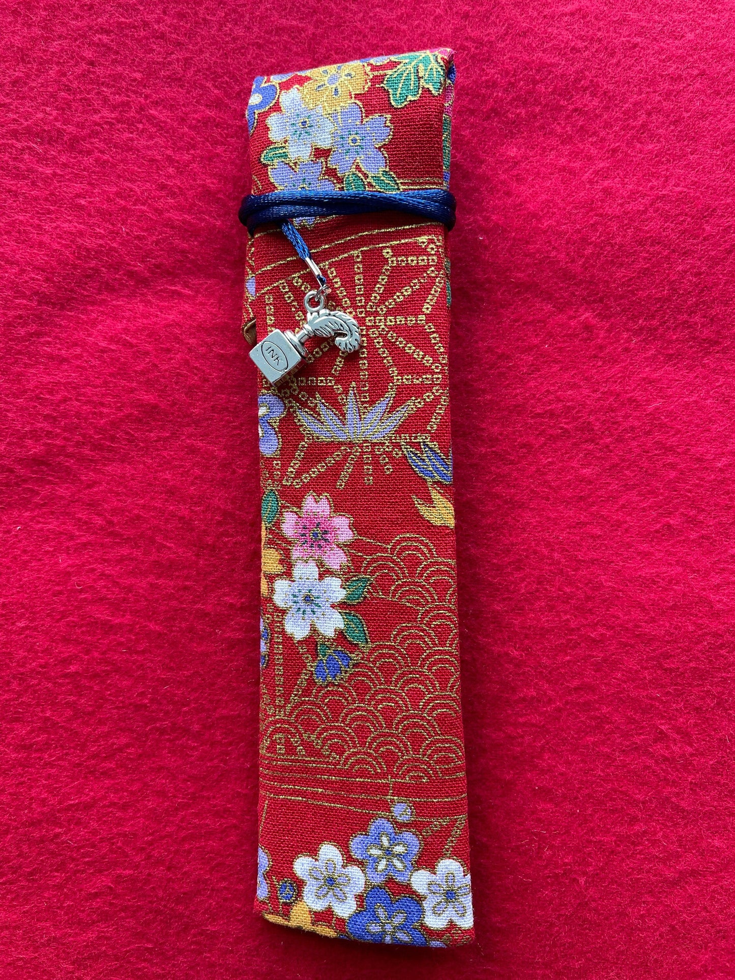 Red/Multi Flowers - Single Pen Kimono Case with Soft Luxurious Satin Interior