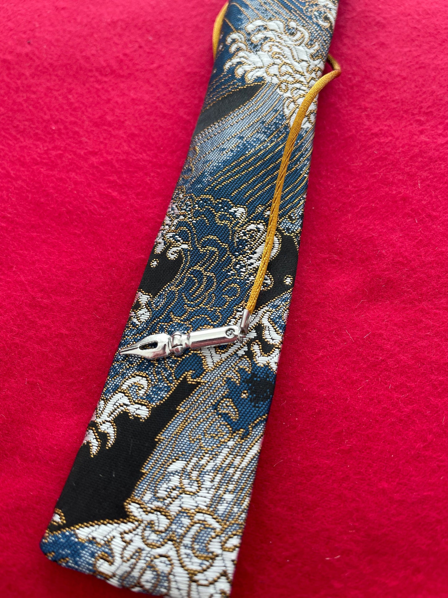 Great Wave - Single Pen Kimono Case with Soft Luxurious Satin Interior