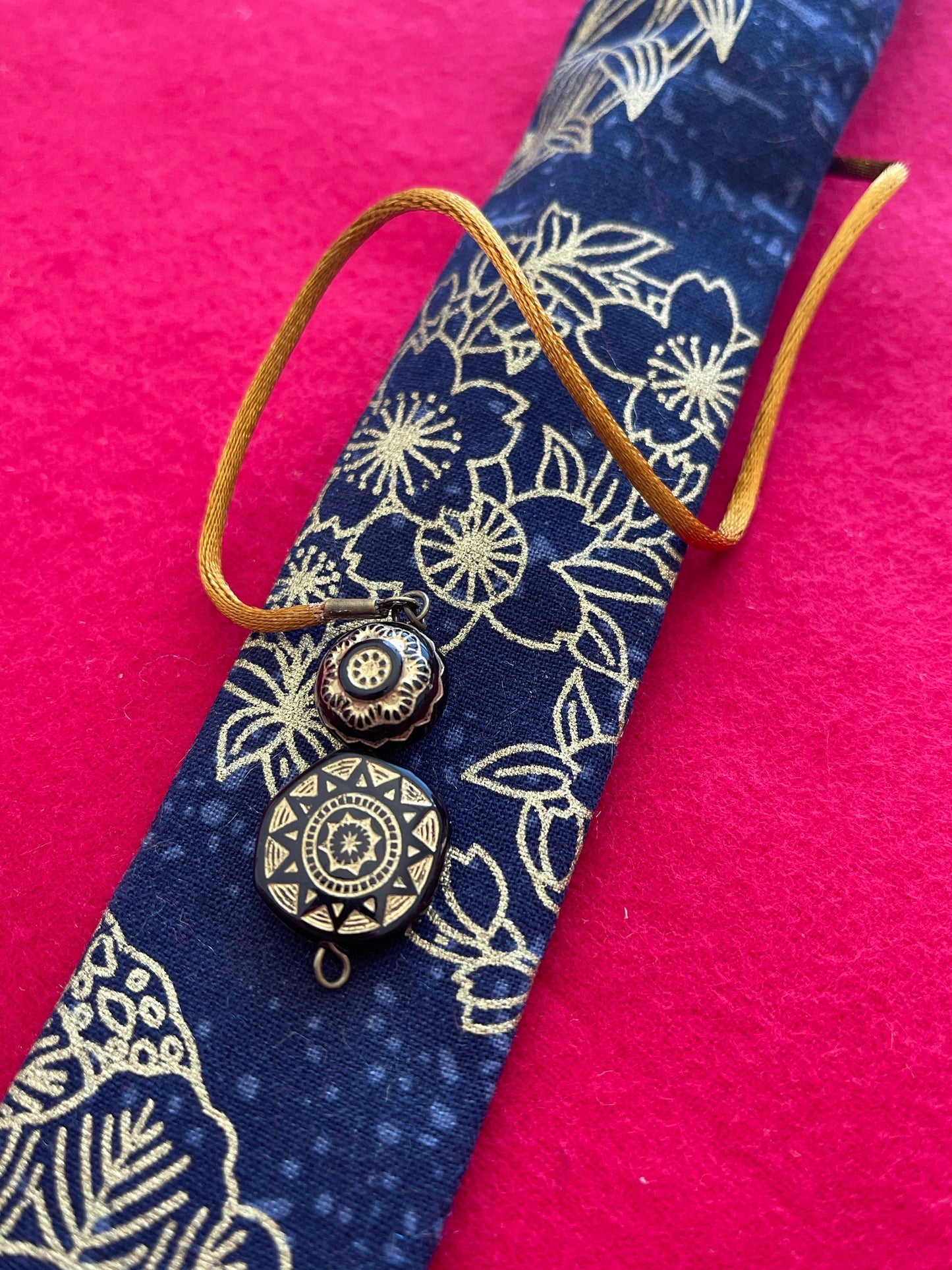 Blue/Gold Flowers - Single Pen Kimono Case with Soft Luxurious Satin Interior