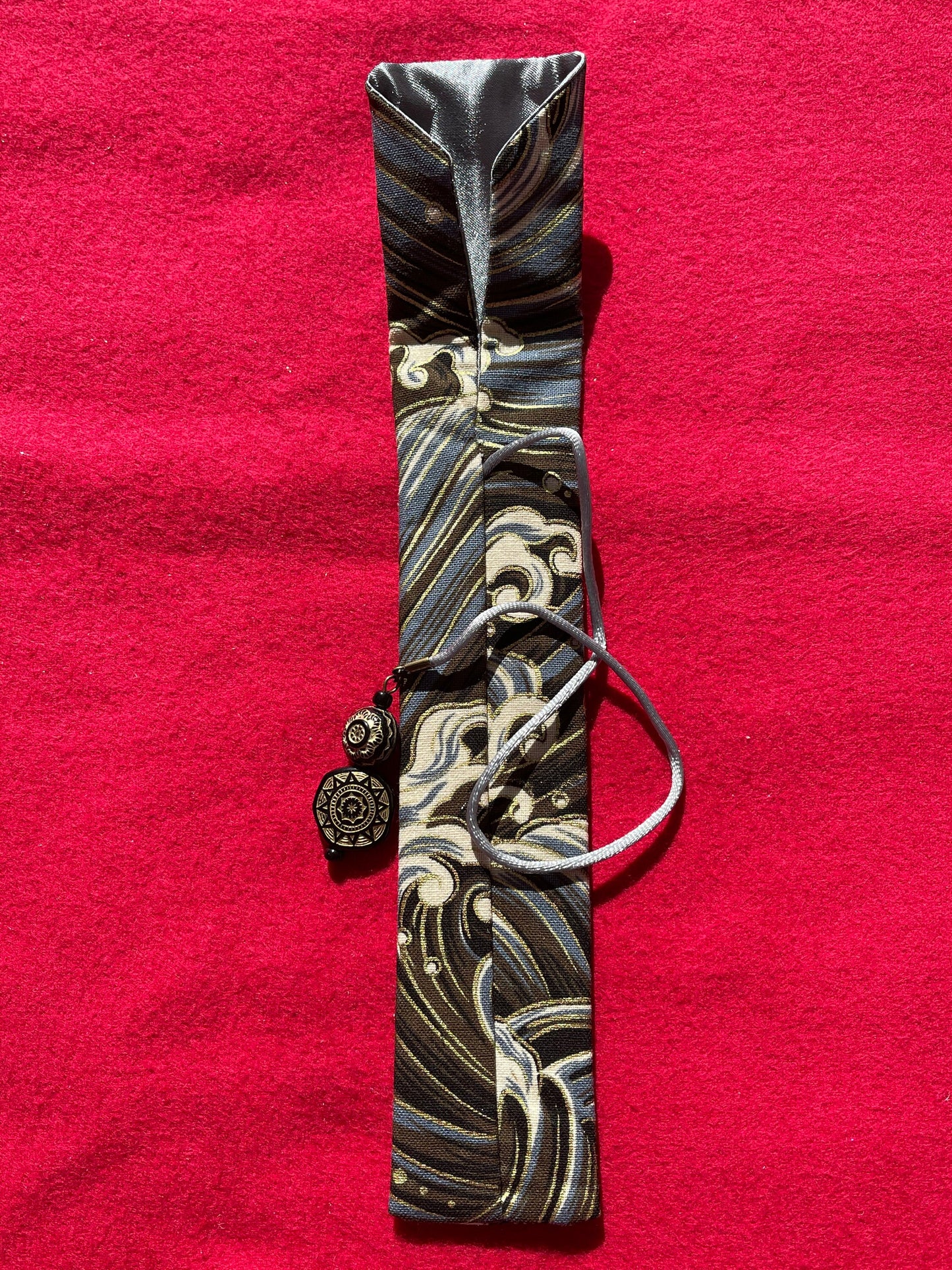 Grey Waves - Single Pen Kimono Case with Soft Luxurious Satin Interior