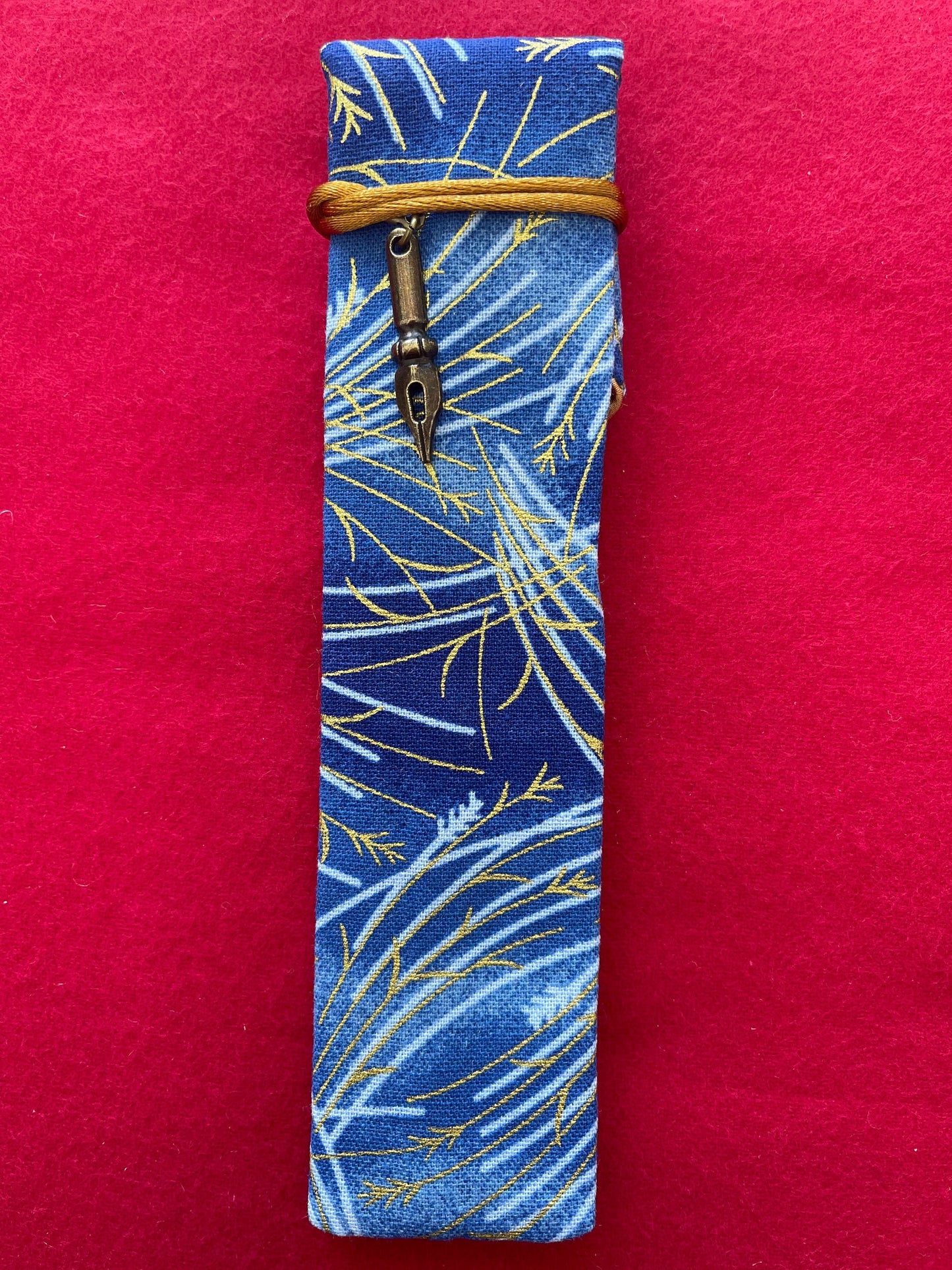 Blue Wheat - Single Pen Kimono Case with Soft Luxurious Satin Interior