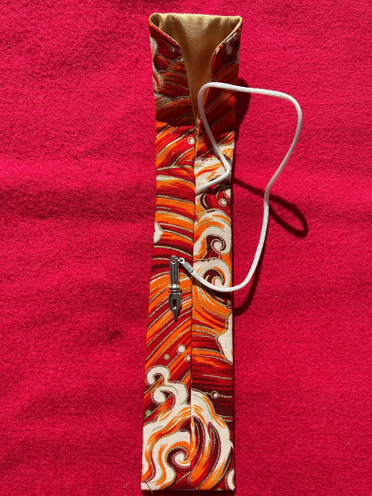 Red Waves - Single Pen Kimono Case with Soft Luxurious Satin Interior