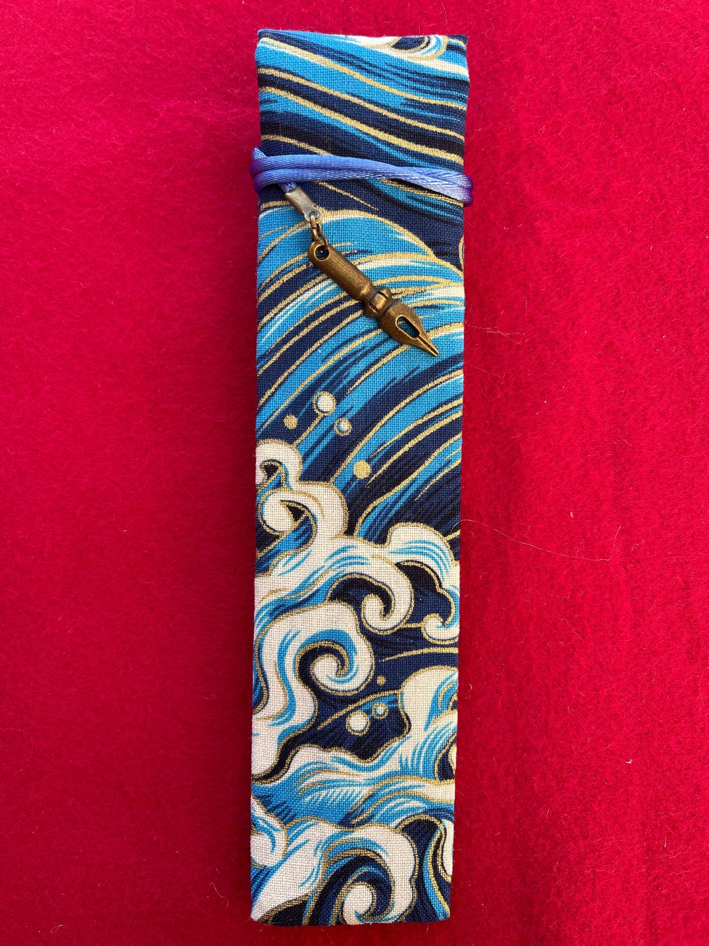 Blue Waves - Single Pen Kimono Case with Soft Luxurious Satin Interior